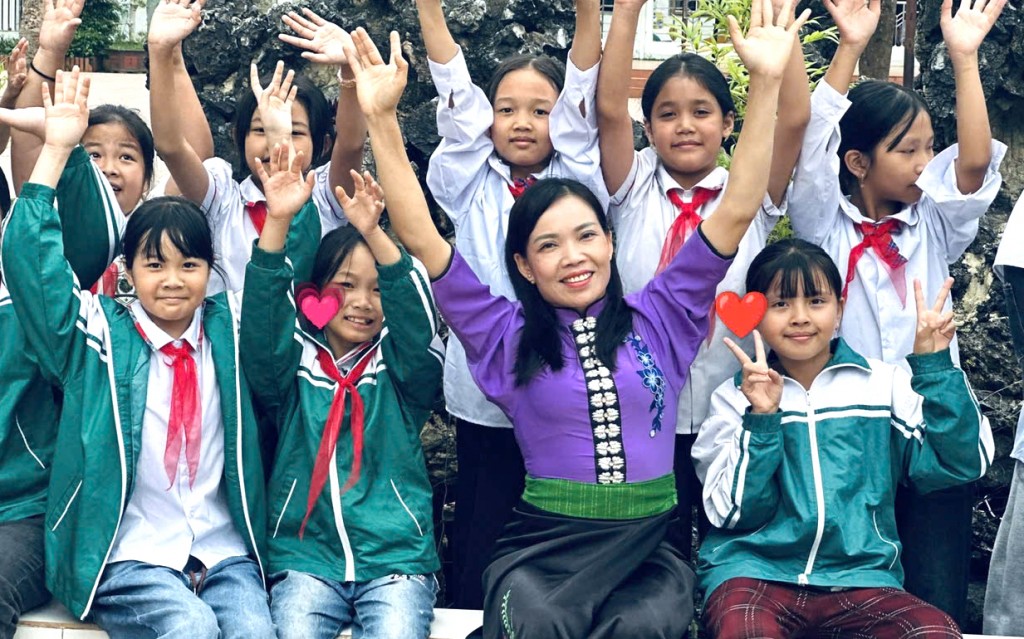 Cô giáo Tươi