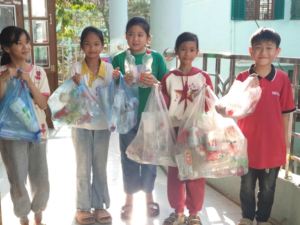 Những cô cậu học trò