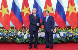 Thủ tướng Phạm Minh Chính tiếp Chủ tịch Duma Quốc gia Nga