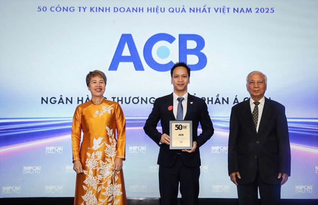 ACB được vinh danh "50 công ty kinh doanh hiệu quả nhất Việt Nam"