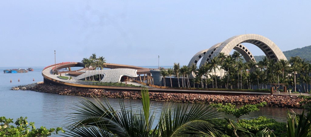 Một góc công trình kiến trúc Cầu Hôn, đặc khu Phú Quốc (An Giang), biểu tượng du lịch mới của đảo Ngọc Một góc công trình kiến trúc Cầu Hôn, đặc khu Phú Quốc (An Giang), biểu tượng du lịch mới của đảo Ngọc