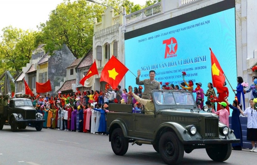 "Vang mãi khúc khải hoàn" tái hiện trang sử hào hùng của Thủ đô