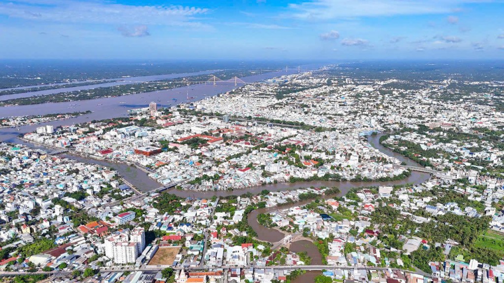 Đồng Tháp đặt mục tiêu, nhiệm kỳ 2025 – 2030, tốc độ tăng trưởng kinh tế (GRDP) bình quân từ 9%/năm trở lên, đến cuối nhiệm kỳ đạt 10% trở lên.