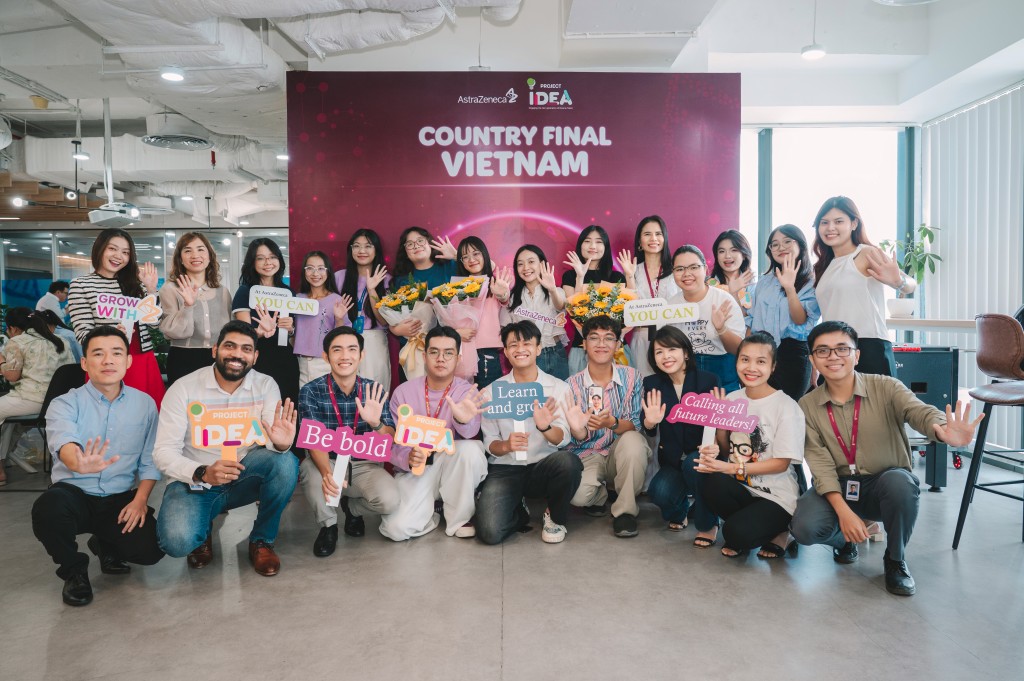 Các đội tham gia và các thanh viên AZ. Các đội tham gia và các thanh viên AZ.