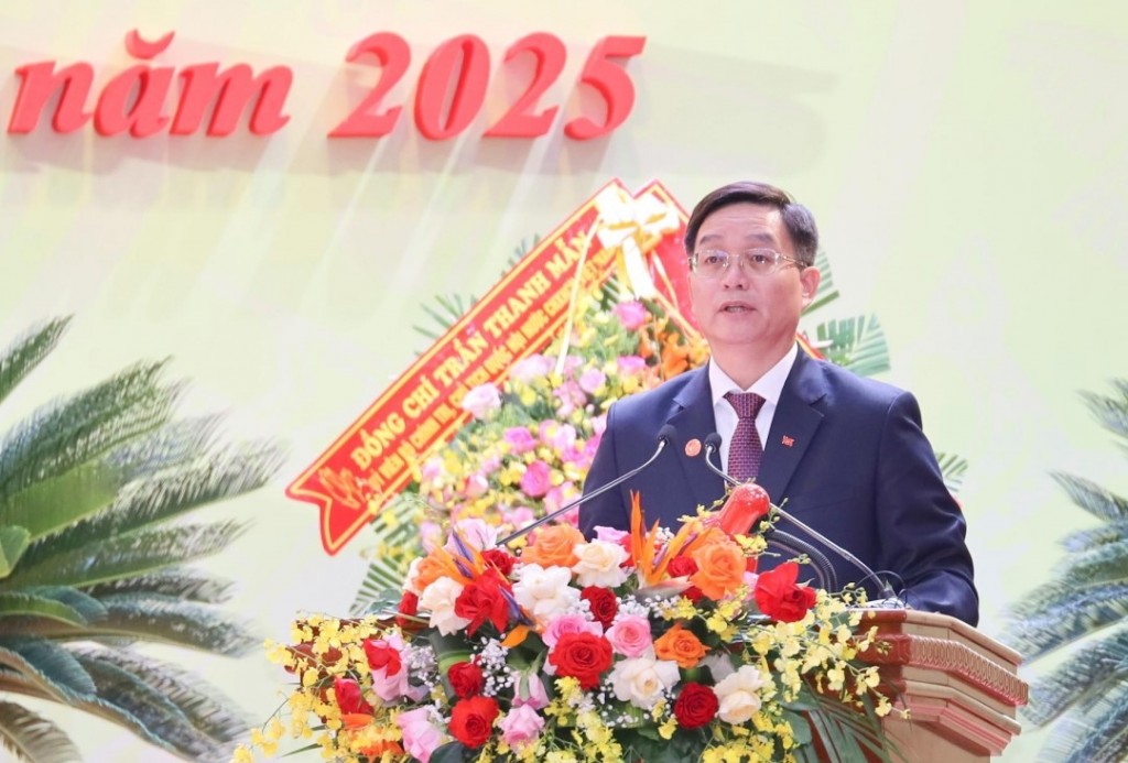 Ủy viên Trung ương Đảng, Bí thư Tỉnh ủy Nguyễn Đình Trung phát biểu khai mạc Đại hội.