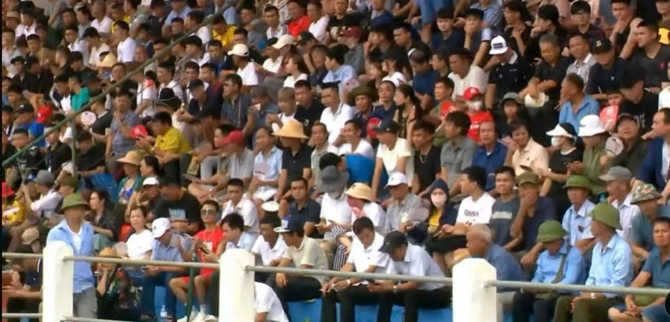 Lễ hội chọi trâu Đồ Sơn 2025 thu hút hàng vạn du khách tham dự Lễ hội chọi trâu Đồ Sơn 2025 thu hút hàng vạn du khách tham dự