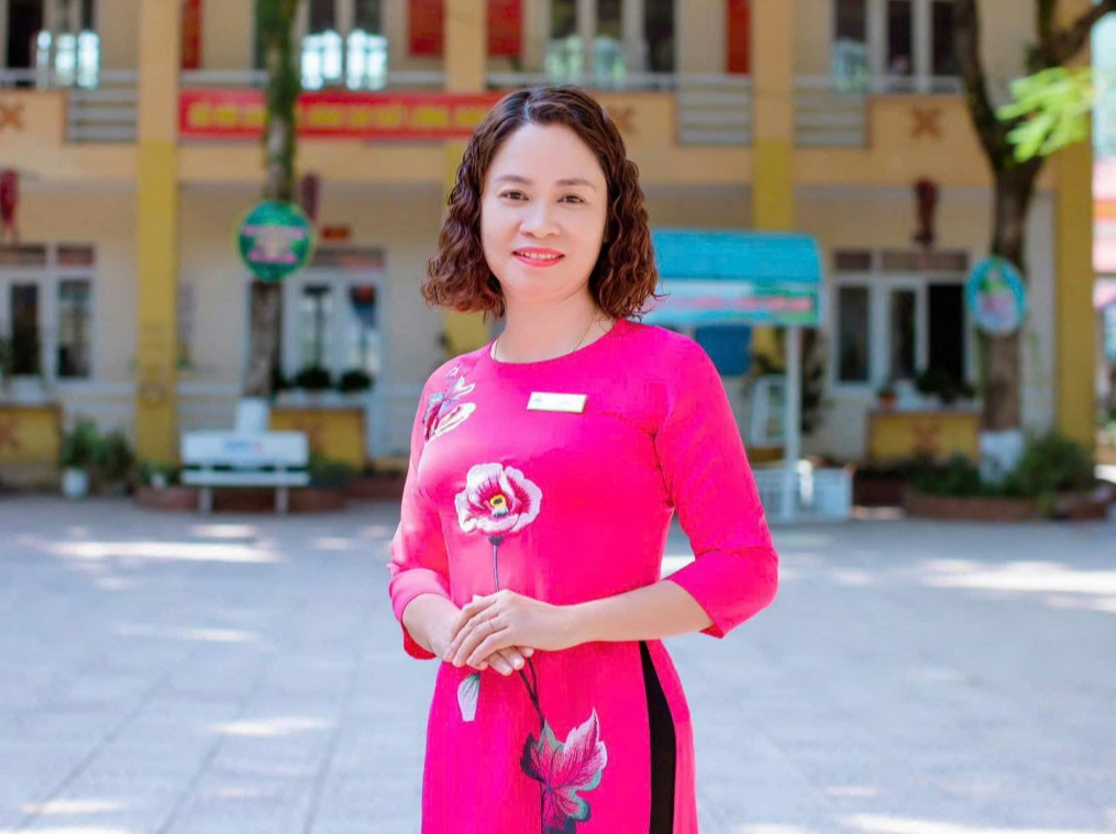 Cô giáo Lò Thị Minh 