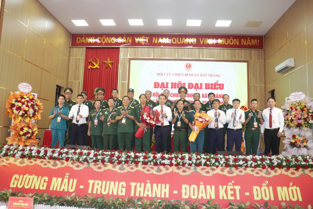 Phát huy phẩm chất Bộ đội Cụ Hồ, xây dựng Bát Tràng ngày càng văn minh, giàu đẹp