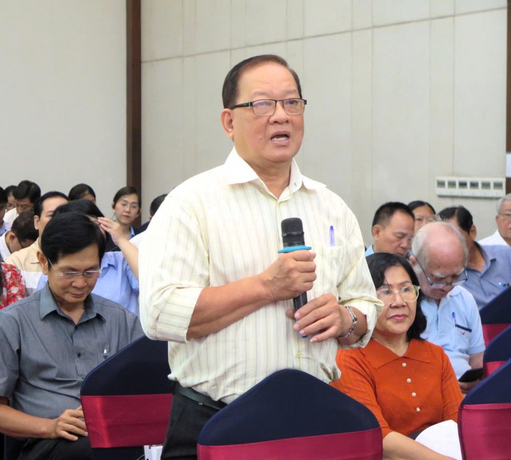 Đại biểu tham gia đóng góp ý kiến Đại biểu tham gia đóng góp ý kiến