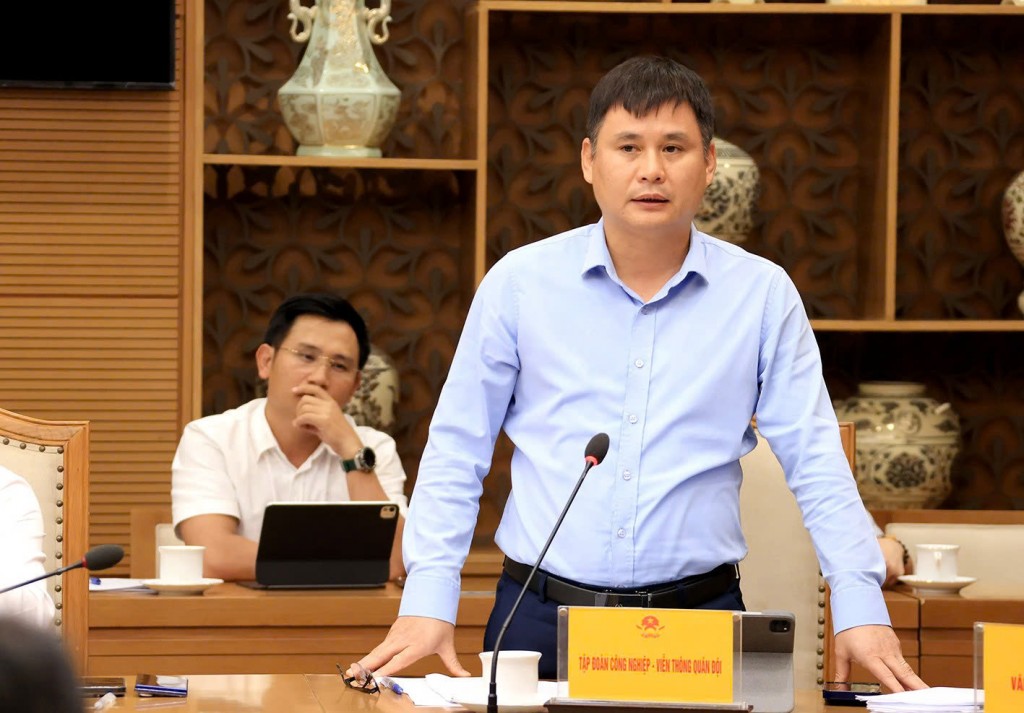 Đại diện Tập đoàn Công nghiệp-Viễn thông quân đội phát biểu tại cuộc họp - Ảnh: VGP/Thu Sa Đại diện Tập đoàn Công nghiệp-Viễn thông quân đội phát biểu tại cuộc họp - Ảnh: VGP/Thu Sa