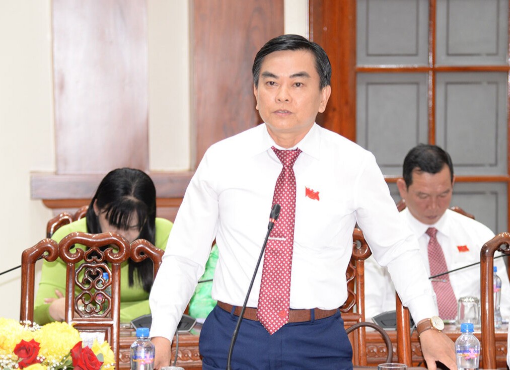 Đại biểu Đoàn Văn Phương, Tổ thảo luận số 1 phát biểu ý kiến.