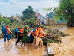 Bí thư Thành ủy Hà Nội gửi thư thăm hỏi 5 tỉnh bị thiệt hại do bão Bualoi