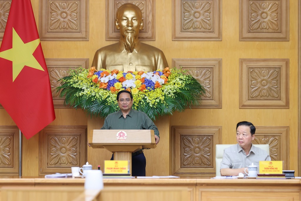 Thủ tướng tin tưởng và mong muốn việc chống khai thác IUU tuần sau sẽ tốt hơn tuần trước, tháng sau tốt hơn tháng trước và đến 15/11 sẽ chấm dứt tình trạng khai thác IUU - Ảnh: VGP/Nhật Bắc