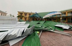 Hơn 1.000 trường học ảnh hưởng mưa bão