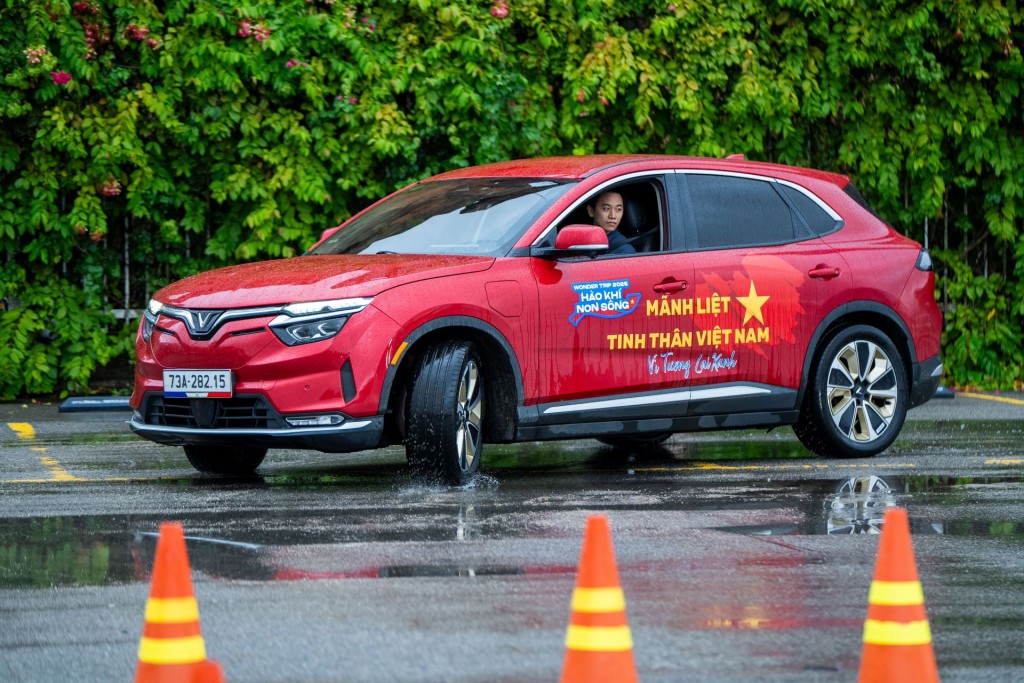 200 ô tô VinFast hội tụ Hội An trong hành trình Wonder Trip 2025 đầy cảm xúc 200 ô tô VinFast hội tụ Hội An trong hành trình Wonder Trip 2025 đầy cảm xúc