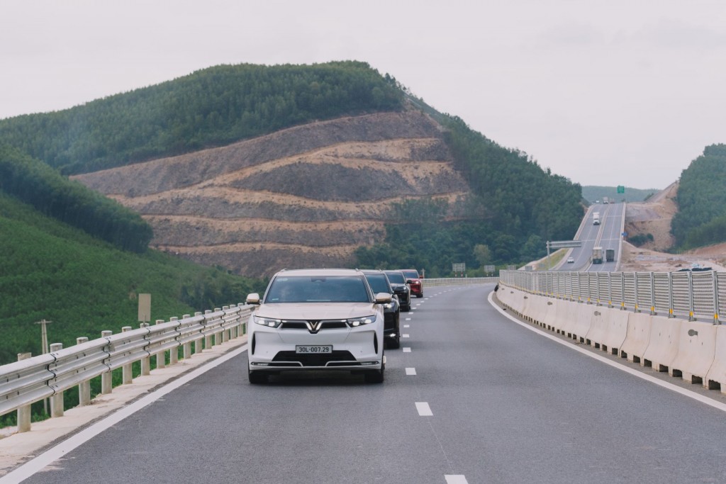 200 ô tô VinFast hội tụ Hội An trong hành trình Wonder Trip 2025 đầy cảm xúc 200 ô tô VinFast hội tụ Hội An trong hành trình Wonder Trip 2025 đầy cảm xúc