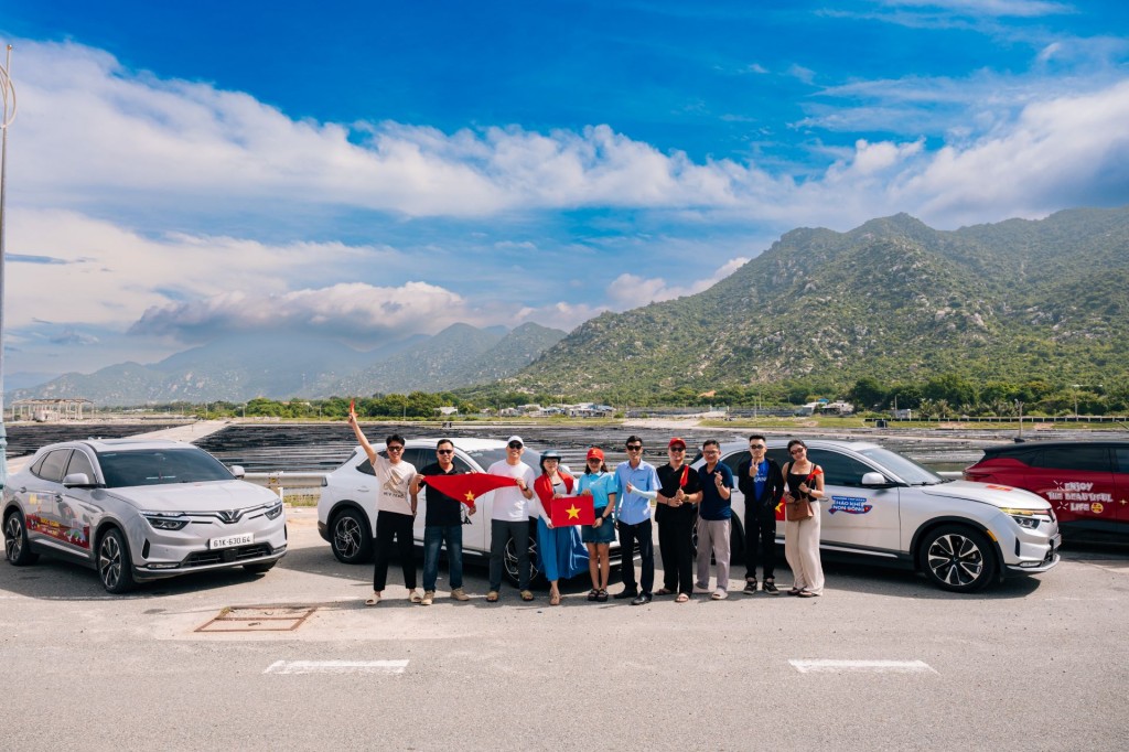 200 ô tô VinFast hội tụ Hội An trong hành trình Wonder Trip 2025 đầy cảm xúc 200 ô tô VinFast hội tụ Hội An trong hành trình Wonder Trip 2025 đầy cảm xúc