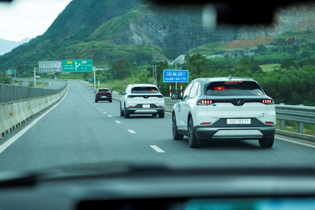 200 ô tô VinFast hội tụ Hội An trong hành trình Wonder Trip 2025 đầy cảm xúc 200 ô tô VinFast hội tụ Hội An trong hành trình Wonder Trip 2025 đầy cảm xúc