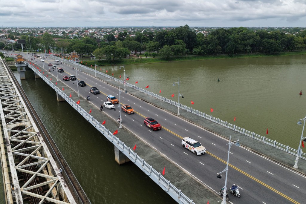 200 ô tô VinFast hội tụ Hội An trong hành trình Wonder Trip 2025 đầy cảm xúc 200 ô tô VinFast hội tụ Hội An trong hành trình Wonder Trip 2025 đầy cảm xúc