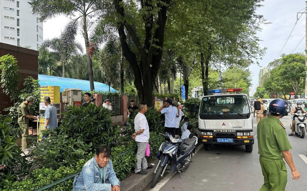đợt ra quân vào sáng 25/9 vừa qua, lực lượng chức năng đã thu giữ hơn 50 phương tiện và vật dụng phục vụ buôn bán trái phép