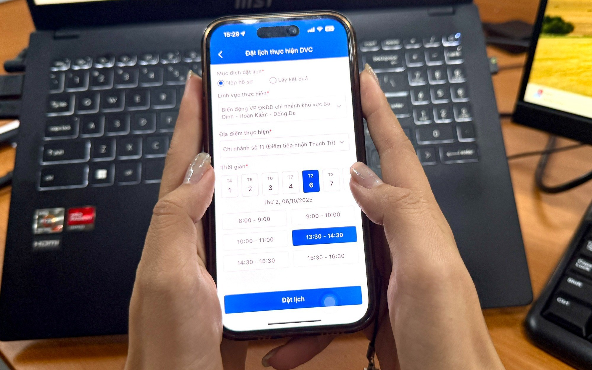Hà Nội triển khai lấy số trực tuyến dịch vụ công qua iHanoi