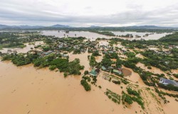 Khẩn trương thống kê thiệt hại, triển khai công tác khắc phục hậu quả bão số 10 và mưa lũ sau bão
