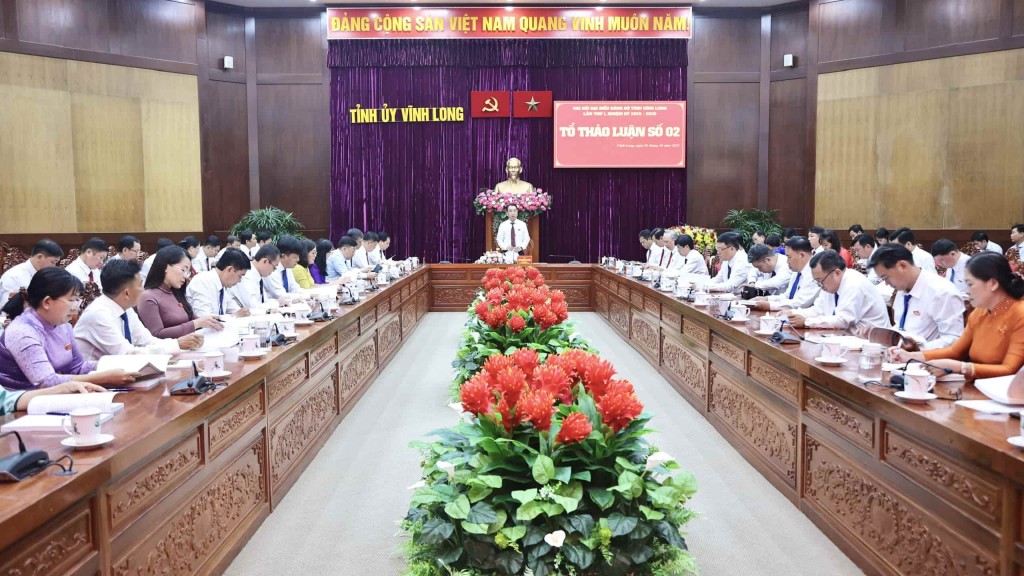 Đại biểu tham dự Tổ thảo luận số 02