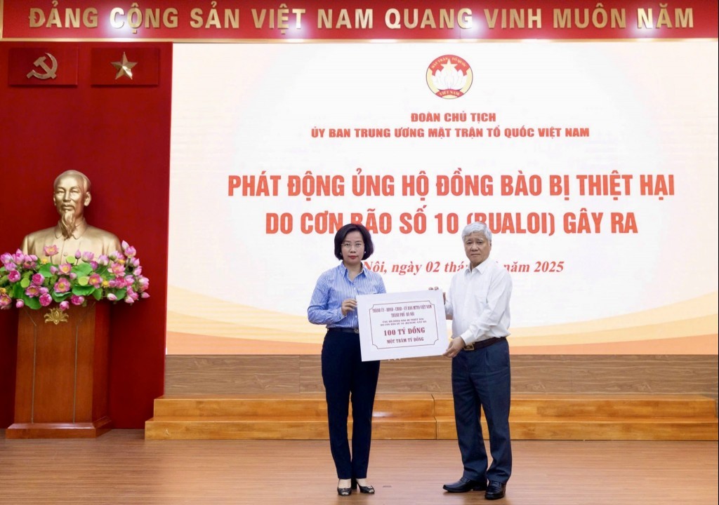 Hà Nội hỗ trợ 100 tỷ đồng cho 12 tỉnh khắc phục sau bão