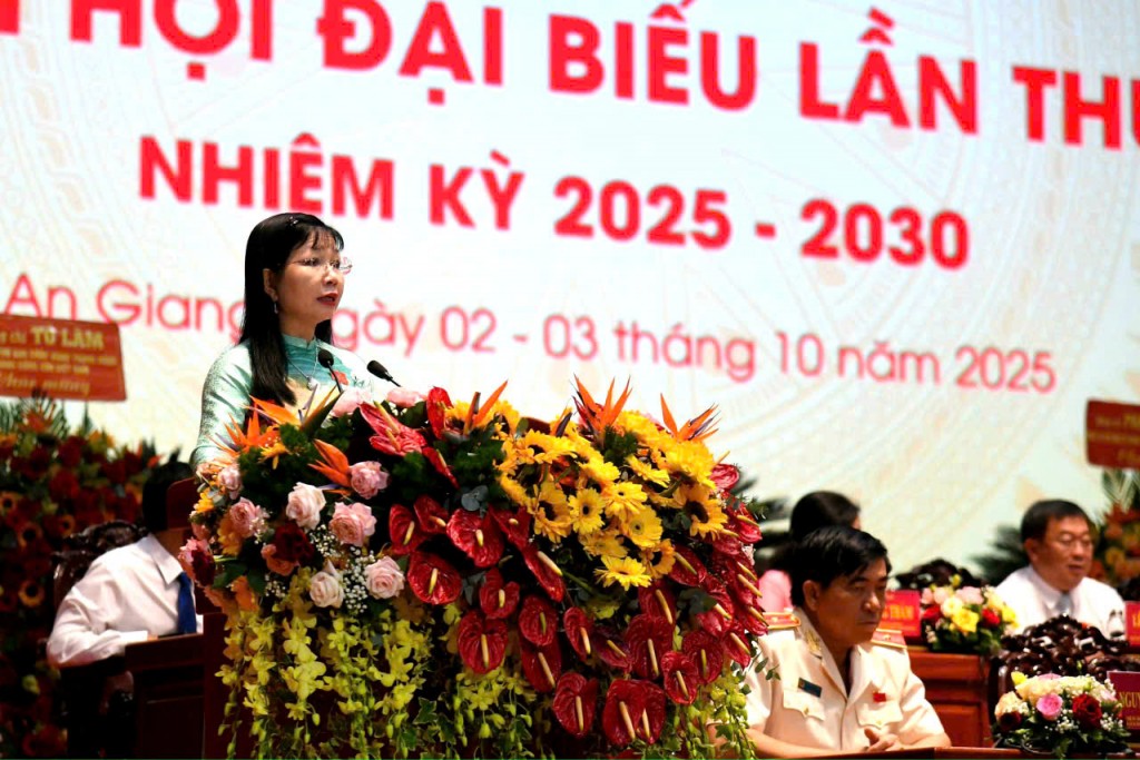 Bà Trần Thị Thanh Hương, Phó Bí thư Tỉnh uỷ Trưởng đoàn Đại biểu Quốc hội khóa XV, Chủ tịch Ủy ban MTTQ Việt Nam tỉnh An Giang phát động kêu gọi