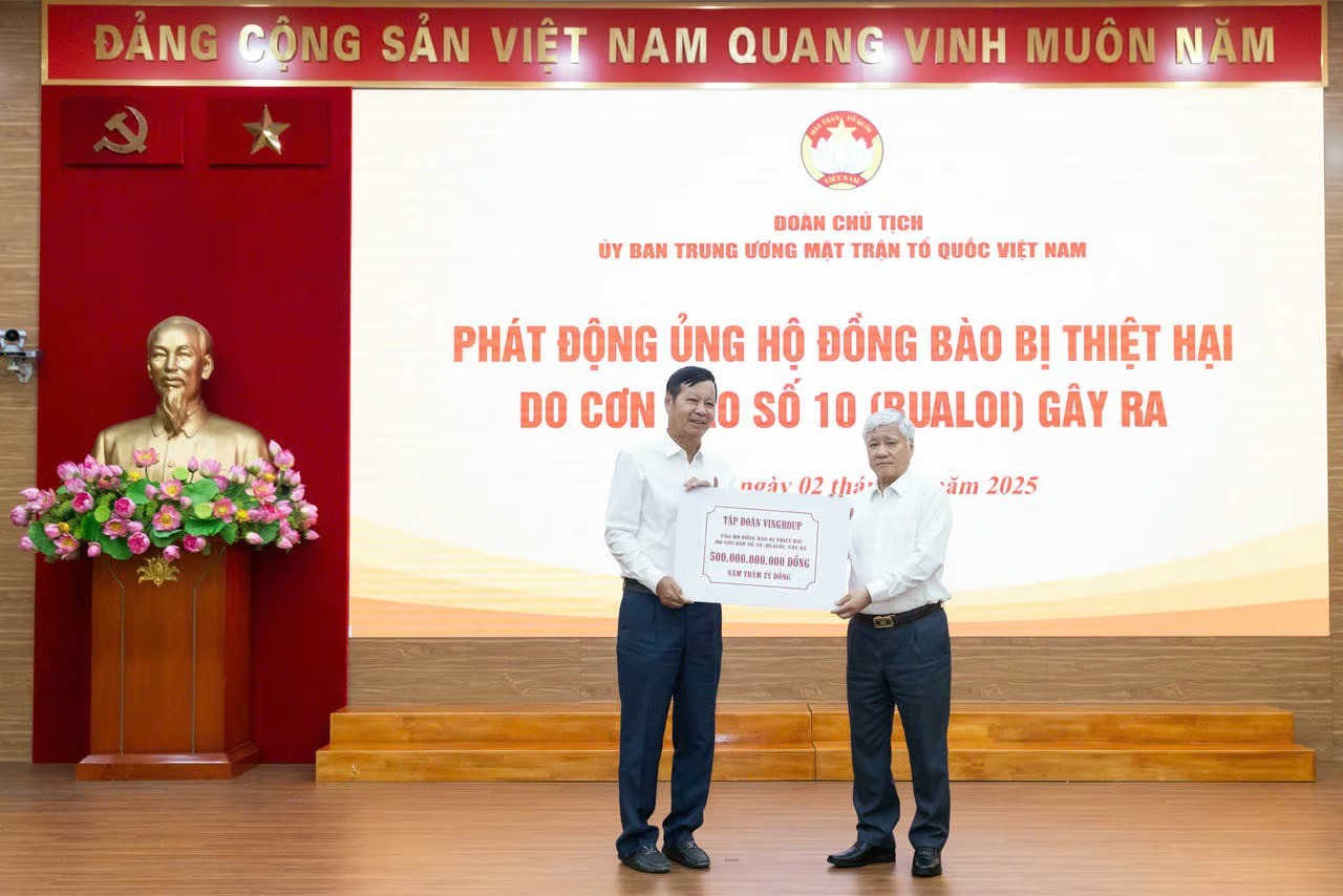 Chủ tịch Đỗ Văn Chiến tiếp nhận ủng hộ từ Tập đoàn Vingroup