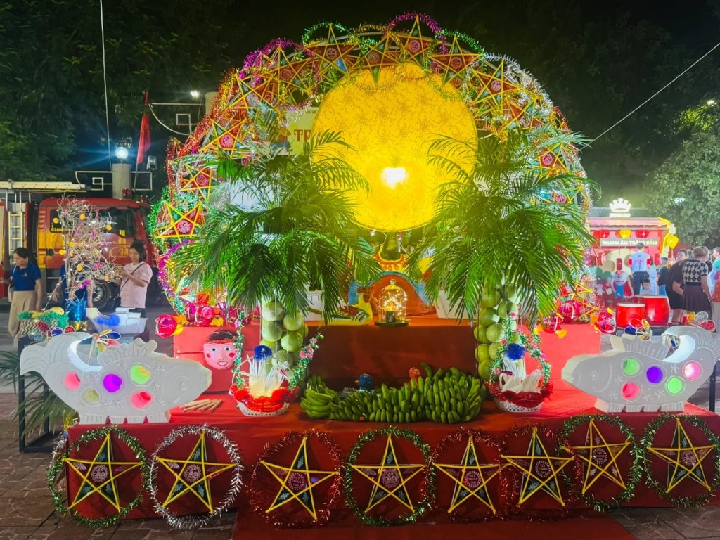 Không gian đậm chất văn hóa truyền thống cho người Hà Nội thưởng thức Tết Trung thu