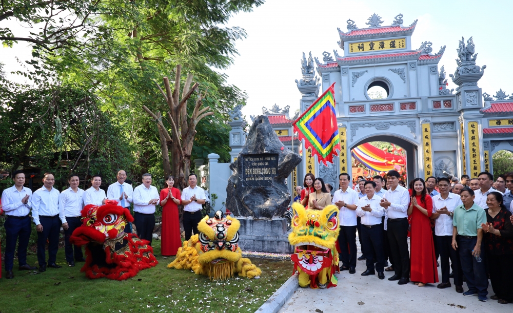 Định Công khánh thành Đền Đầm Sen sau tu bổ, tôn tạo Định Công khánh thành Đền Đầm Sen sau tu bổ, tôn tạo