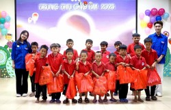 Trung thu cho em: Tròn đầy niềm vui và cổ tích