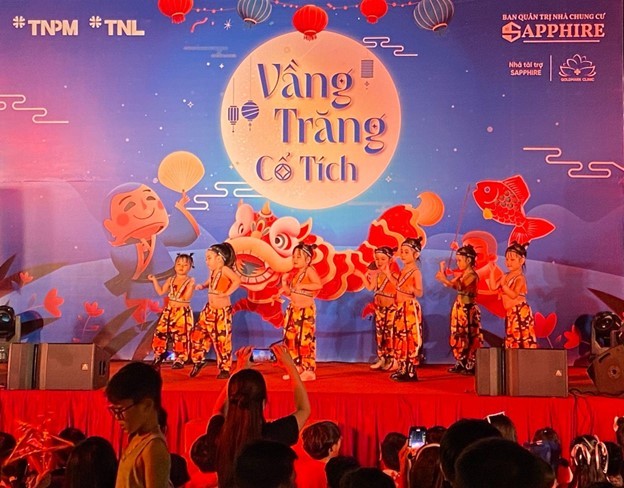 Tôn vinh và lan tỏa để mùa trăng đoàn viên thêm trọn vẹn. Tôn vinh và lan tỏa để mùa trăng đoàn viên thêm trọn vẹn.