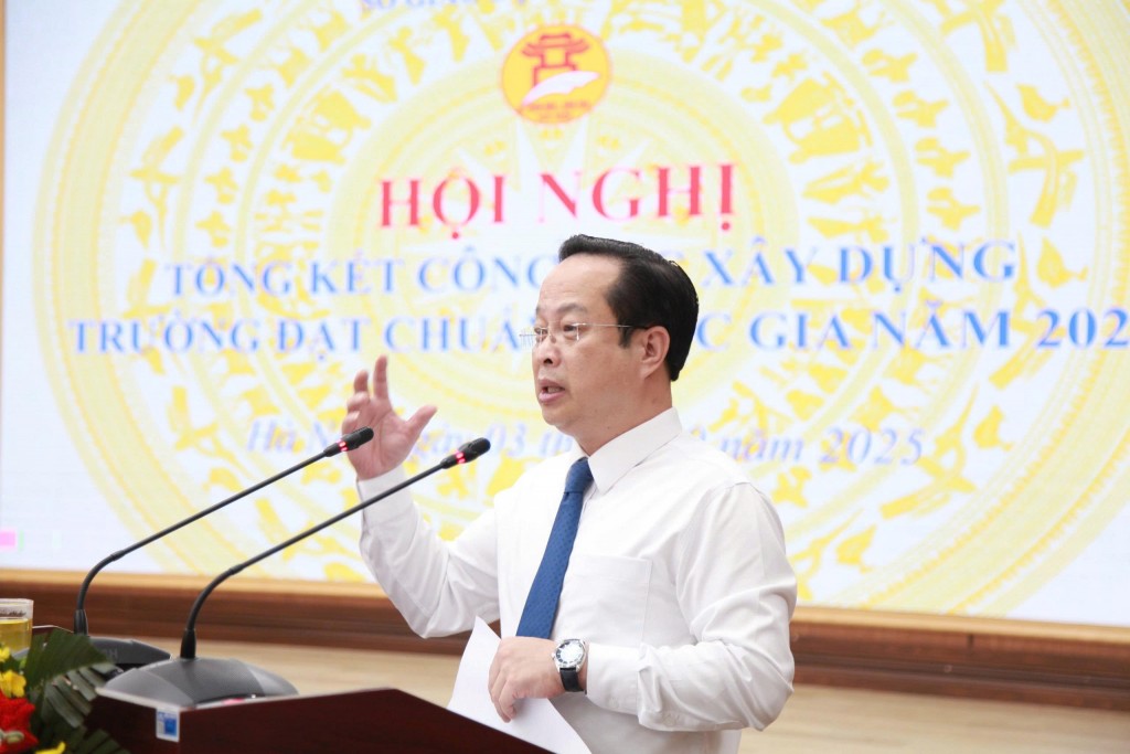 Giám đốc Sở GD&ĐT Hà Nội Trần Thế Cương phát biểu tại hội nghị