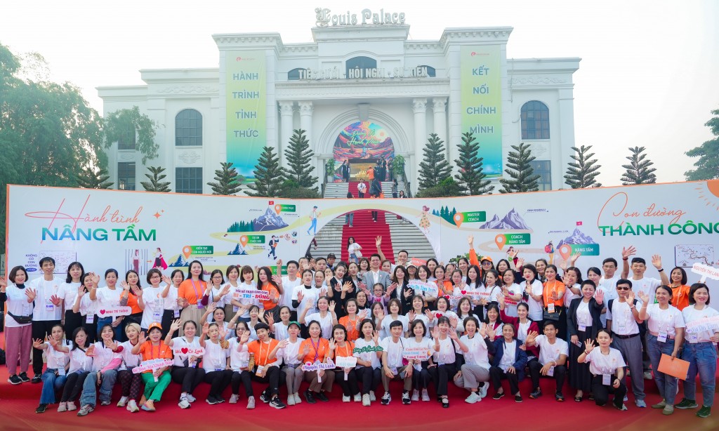 Gần 1.000 phụ huynh hội tụ để tìm lại chính mình và kết nối cùng con
