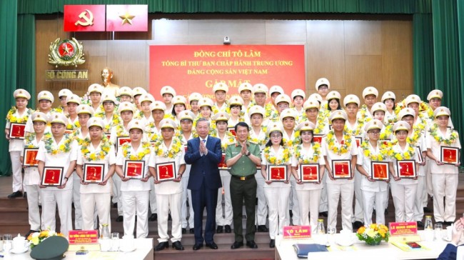 Đại hội đại biểu Đảng bộ Công an Trung ương lần thứ VIII: Vững một niềm tin quyết thắng