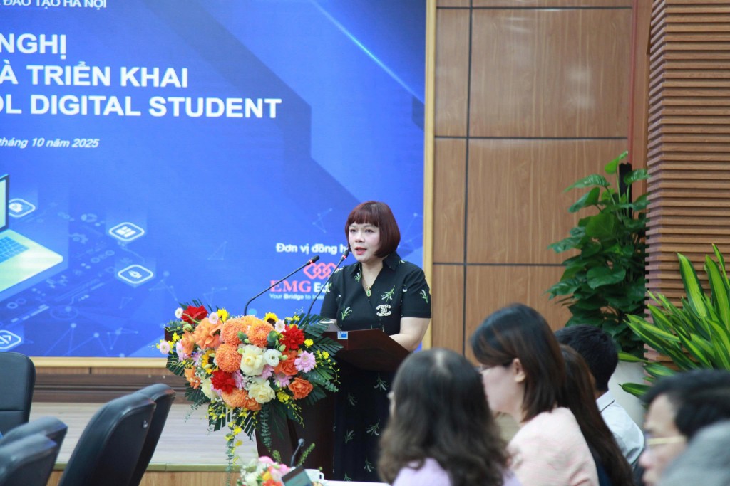 Đại diện EMG Education cam kết đồng hành cùng ngành Giáo dục Hà Nội trong việc triển khai chương trình