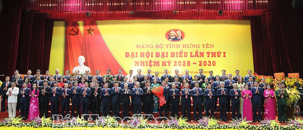 Ban Chấp hành Đảng bộ tỉnh khóa I, nhiệm kỳ 2025 - 2030 ra mắt Đại hội.