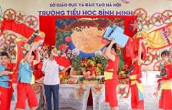 Cô, trò trường Tiểu học Bình Minh vui Tết Trung thu