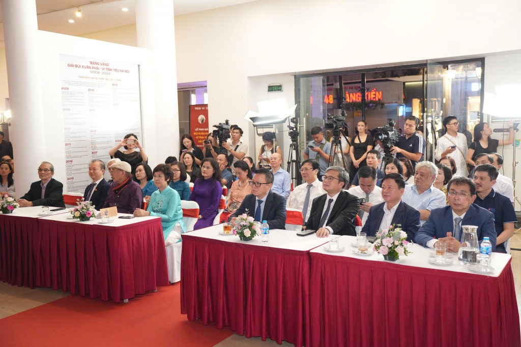 Đại biểu tham dự Lễ trao giải