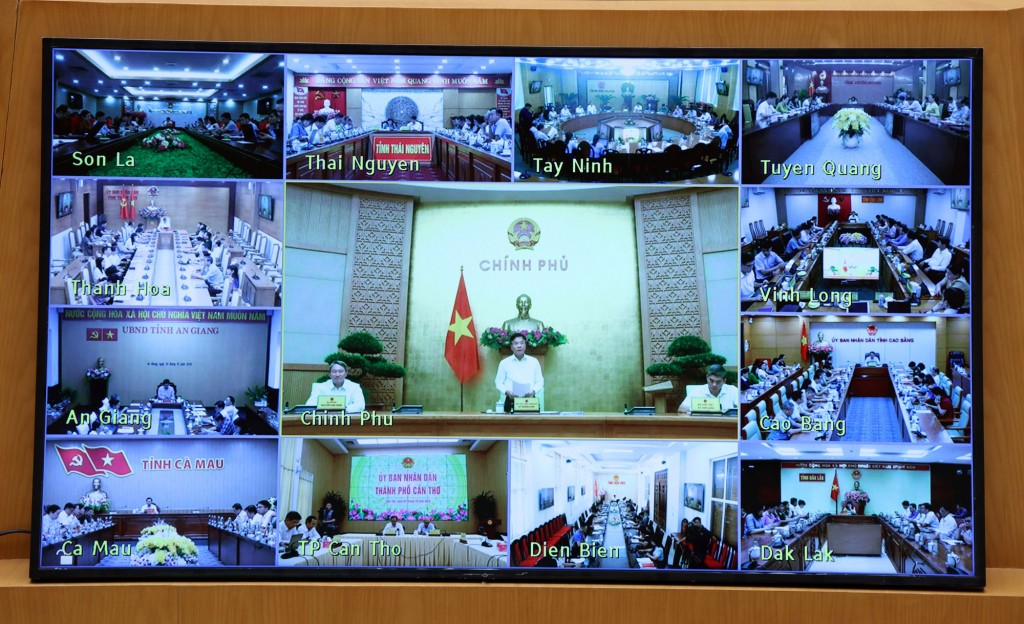Phiên họp được kết nối trực tuyến tới trụ sở UBND các tỉnh, thành phố trên cả nước - Ảnh: VGP/Đức Tuân
