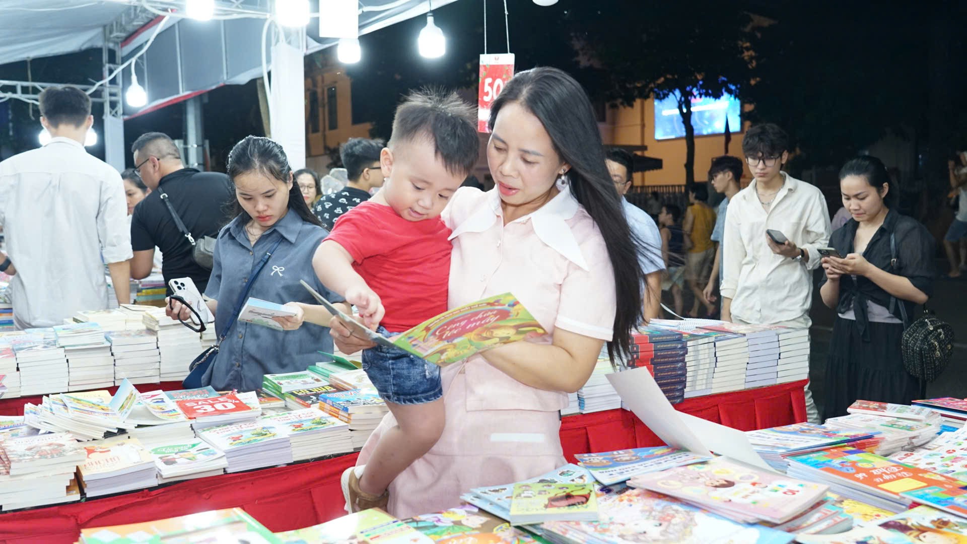Khai mạc Hội sách Hà Nội 2025: Lan tỏa giá trị văn hóa đọc
