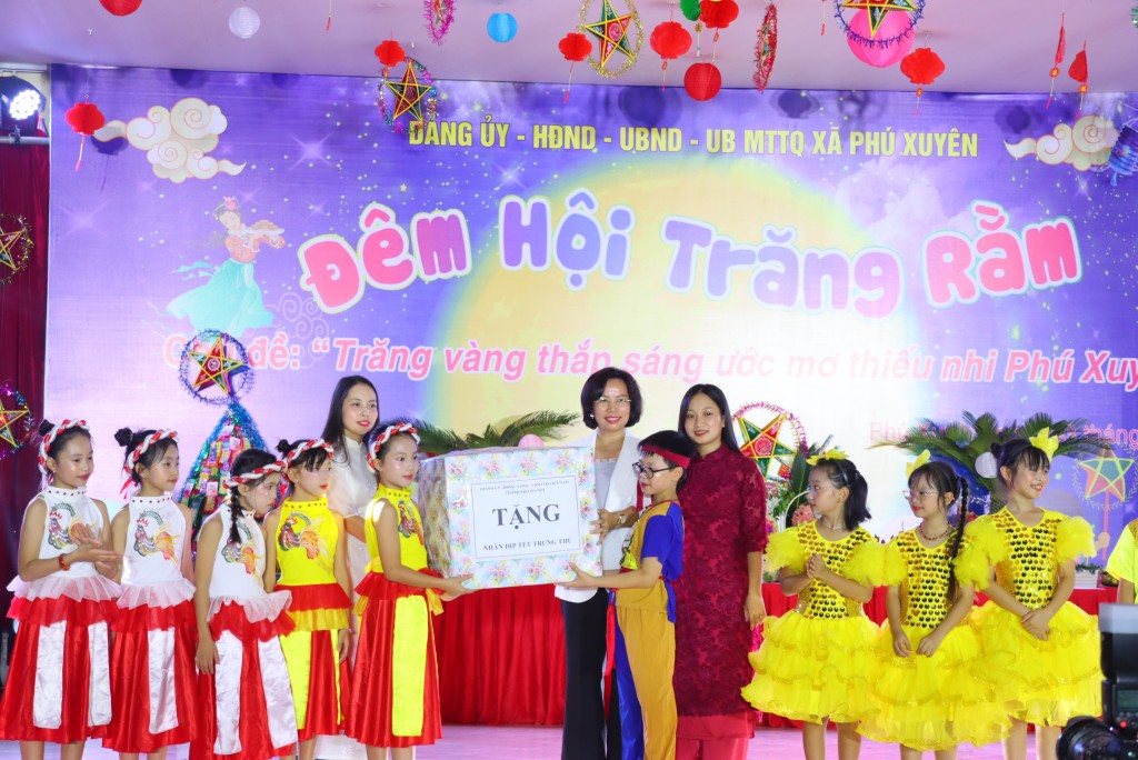 Thiếu nhi Phú Xuyên hân hoan