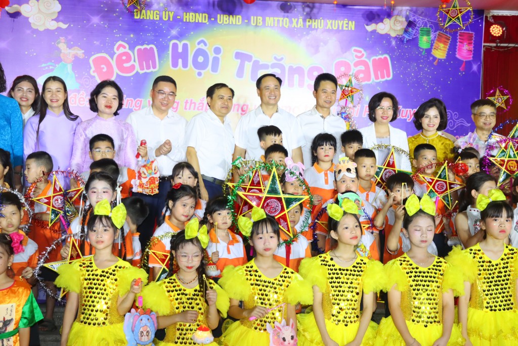 Thiếu nhi Phú Xuyên hân hoan