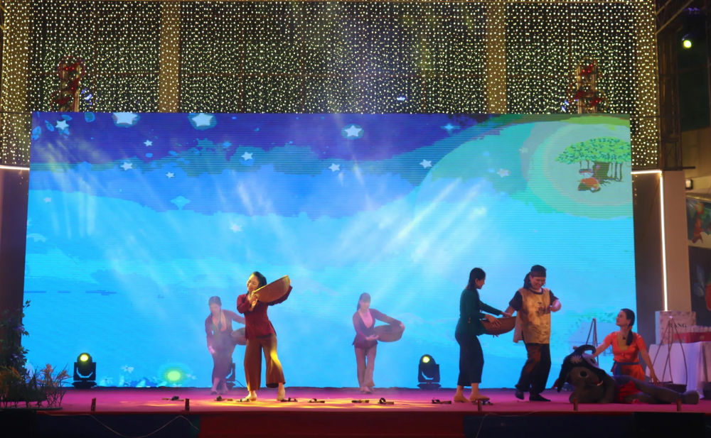 Trung thu ấm áp đến với thiếu nhi phường Hai Bà Trưng Trung thu ấm áp đến với thiếu nhi phường Hai Bà Trưng