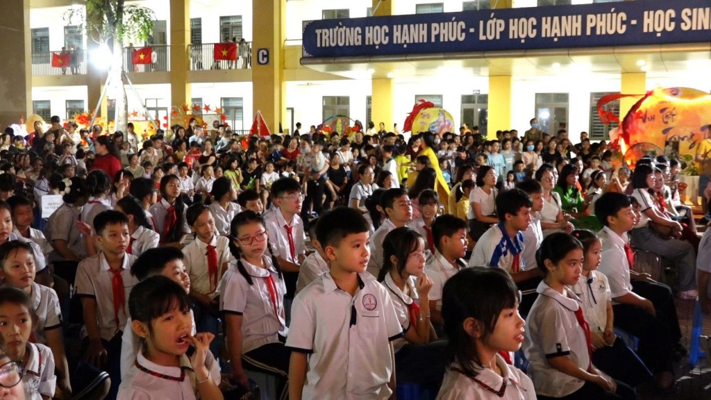 Đêm hội trăng rằm Bình Minh – tiếp sức ước mơ tuổi thơ Đêm hội trăng rằm Bình Minh – tiếp sức ước mơ tuổi thơ