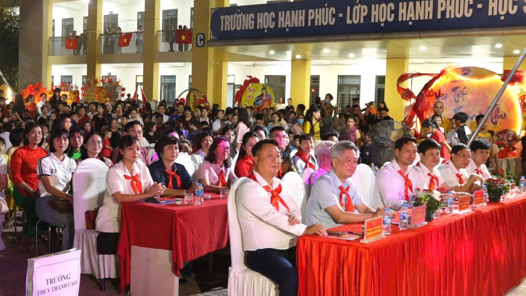 Các vị đại biểu tham dự chương trình Các vị đại biểu tham dự chương trình