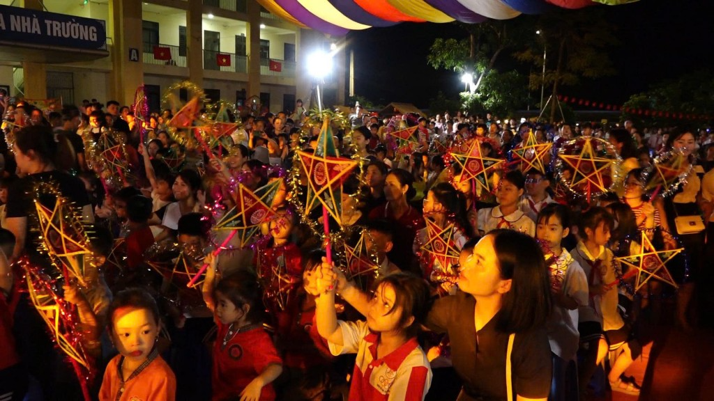 Đêm hội trăng rằm Bình Minh – tiếp sức ước mơ tuổi thơ Đêm hội trăng rằm Bình Minh – tiếp sức ước mơ tuổi thơ