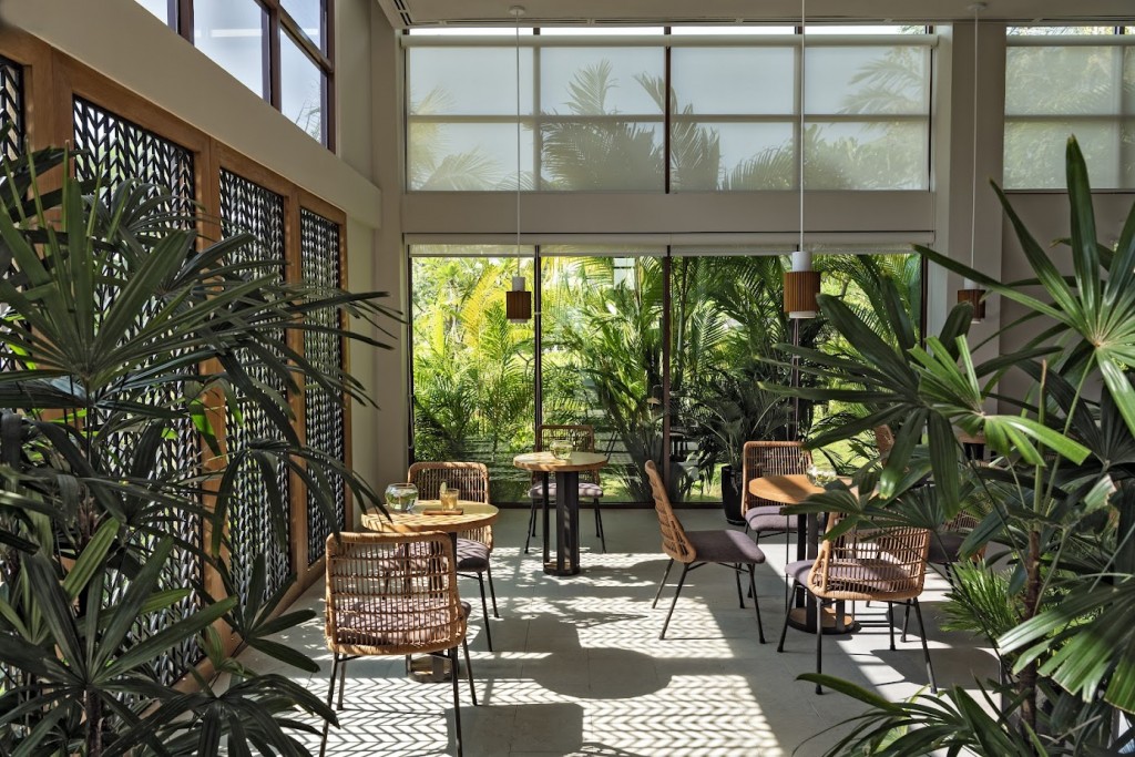 Khu chăm sóc sức khỏe Le Spa có 13 phòng trị liệu biệt lập được bố trí hài hoà với cảnh quan vinh dự lọt Top 9 “Spa Khách sạn Tốt nhất Việt Nam”. 